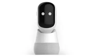 Robot con pantalla negra y dos puntos blancos, listo para recibir tu comando de voz.